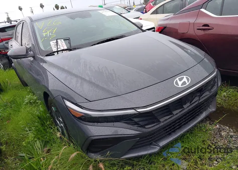 2024 Hyundai Elantra Sel z USA, uszkodzony, nr VIN KMHLM4DG8RU765121